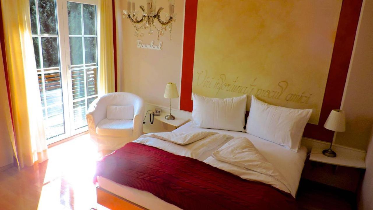 Lovely In Boutique-Hotel Velden Velden am Woerthersee Ngoại thất bức ảnh